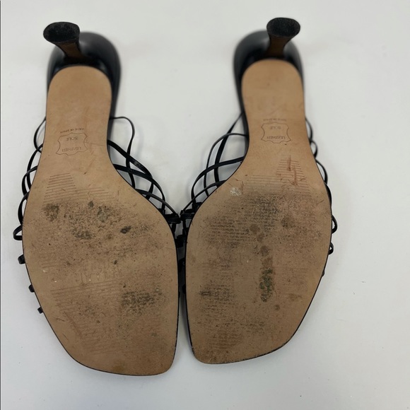 Stuart Weitzman black sandal shoes size - 8M - Picture 4 of 4